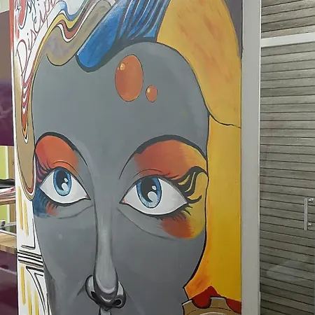 Vive Nueva Experiencia, Elige Loft En Interior De Gim